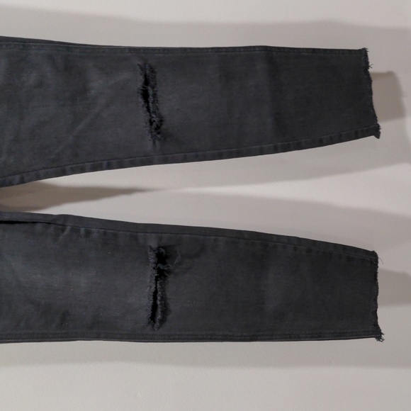 Free People RARE Payton Studded Skinny Jean 27 Black Raw Hem Ripped Knee Ankle - Picture 4 of 10